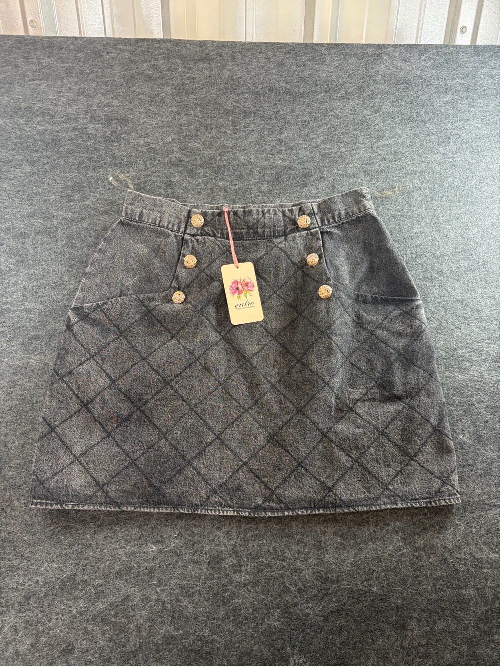 Entro Women’s Mini Skirt NWT Light Black/Dark Gray Size Large